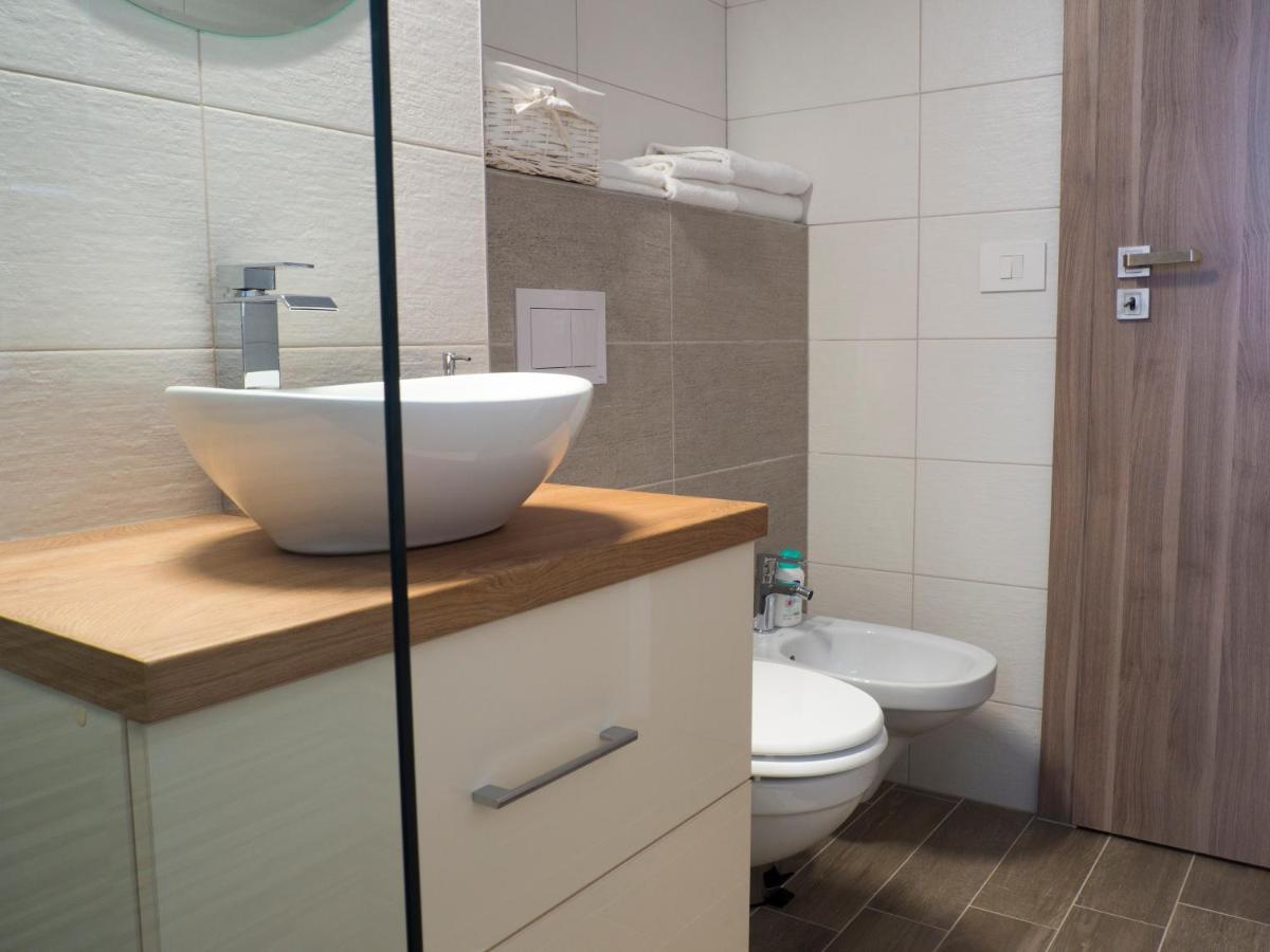Armony Apartament ทิมิชัวรา ภายนอก รูปภาพ
