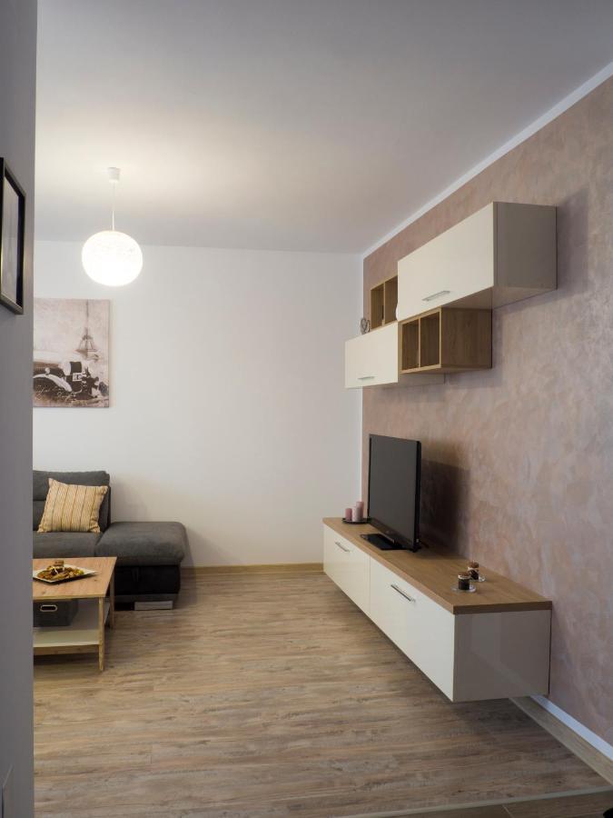 Armony Apartament ทิมิชัวรา ภายนอก รูปภาพ
