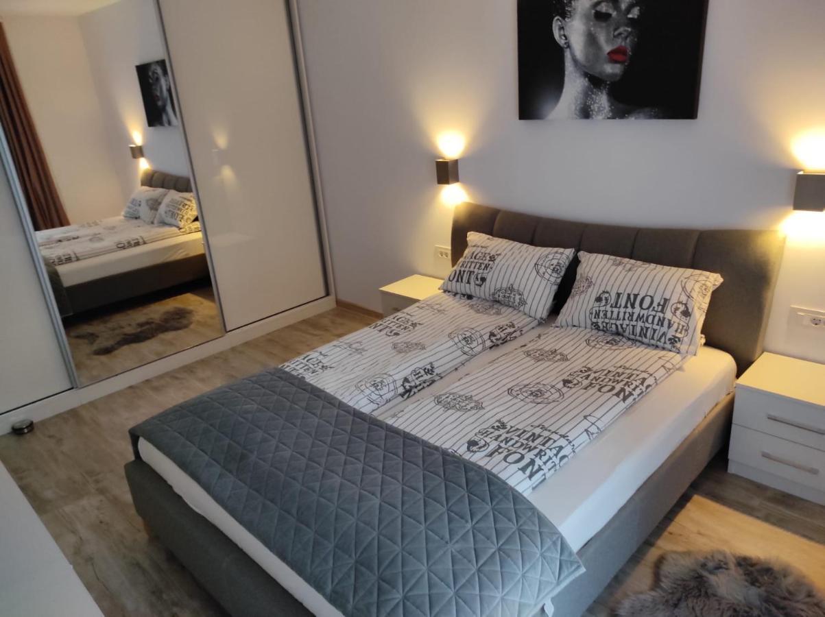 Armony Apartament ทิมิชัวรา ภายนอก รูปภาพ
